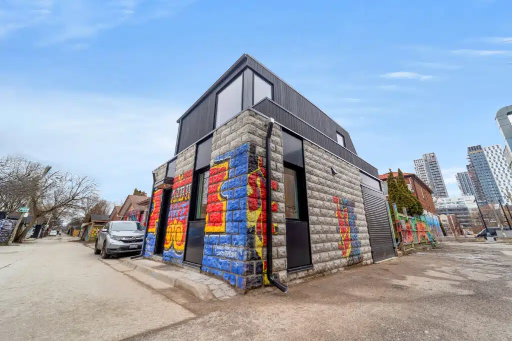 Annex Laneway House intersecting front entrance